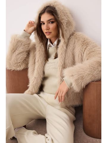 trendyol Teddyjacke in Sand