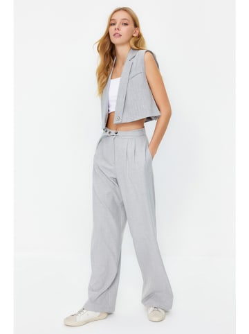 trendyol Hose in Grau
