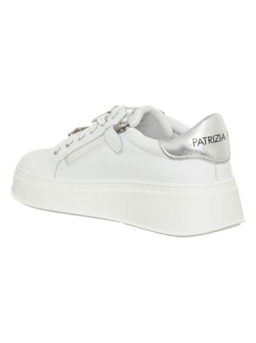 Patrizia Pepe Skórzane sneakersy w kolorze srebrno-białym