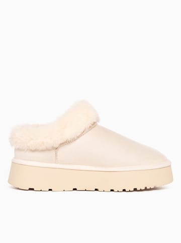 Blackfield Kapcie "Ensha" w kolorze kremowym