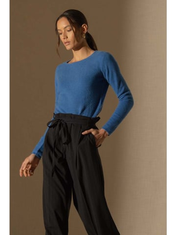 Perfect Cashmere Kaszmirowy sweter "Oprah" w kolorze niebieskim