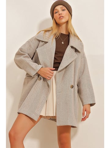 Trend Alaçatı Stili Übergangsmantel in Beige