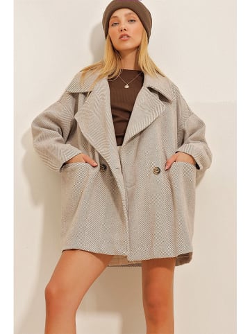 Trend Alaçatı Stili Übergangsmantel in Beige