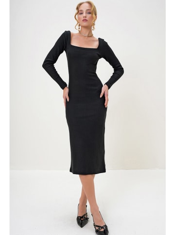 Trend Alacati Sukienka w kolorze czarnym