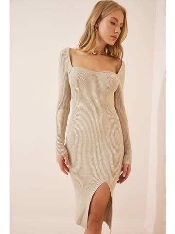 Happiness Istanbul Kleid in Creme