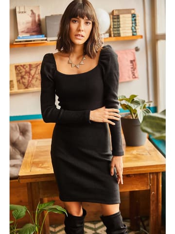 Olalook Sukienka w kolorze czarnym