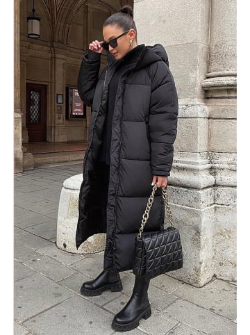 MADMEXT Płaszcz zimowy w kolorze czarnym