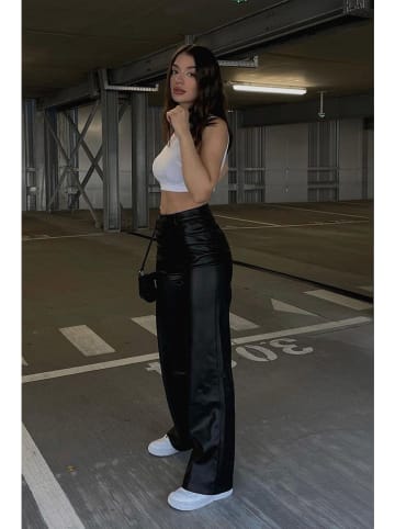 trendyol Hose in Schwarz