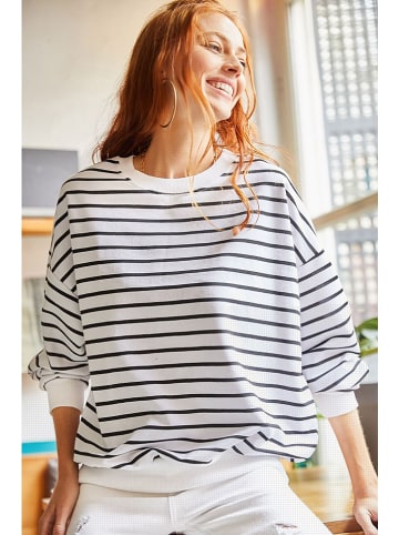 Olalook Sweatshirt in Schwarz