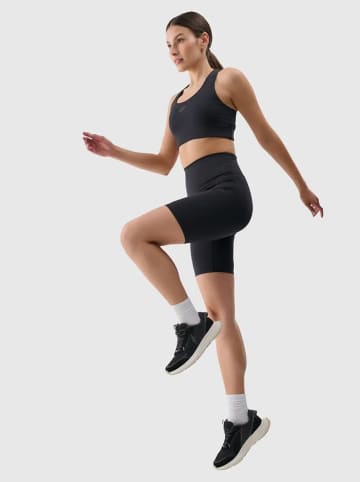 4F Trainingsshorts in Schwarz