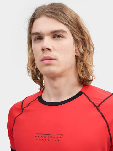 4F Koszulka sportowa w kolorze czerwono-czarnym