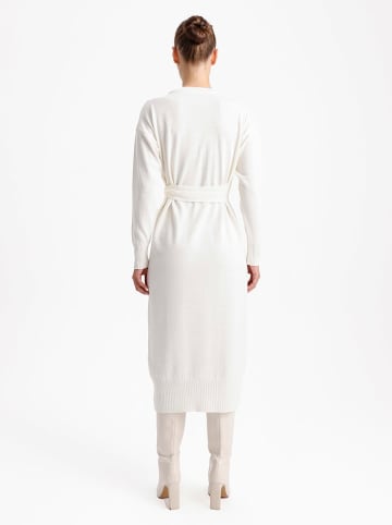 BGN Sukienka dzianinowa w kolorze kremowym