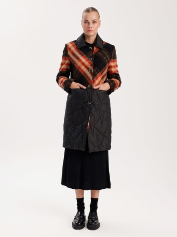 BGN Tussenmantel zwart/rood