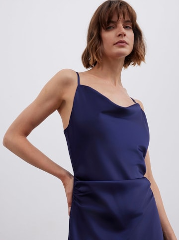 BGN Sukienka w kolorze granatowym