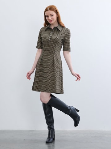 BGN Kleid in Schwarz/ Ocker