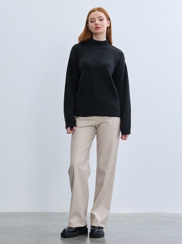 BGN Pullover in Schwarz
