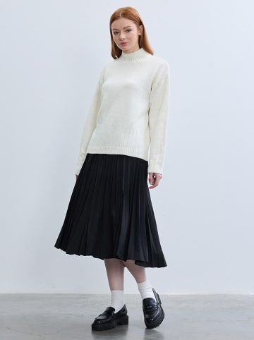 BGN Pullover in Creme