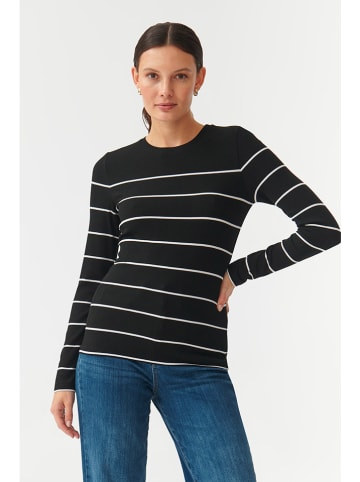 TATUUM Longsleeve in Schwarz