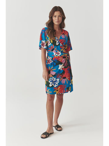 TATUUM Sukienka w kolorze niebieskim ze wzorem