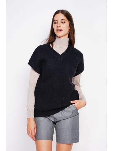 William de Faye Pullunder in Schwarz