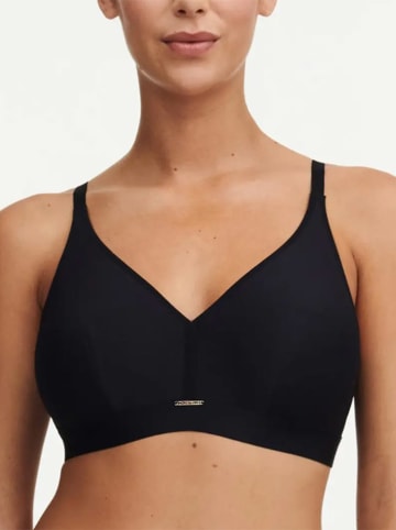 Chantelle Minimizer-BH in Schwarz