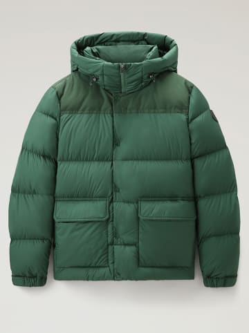 Woolrich Kurtka puchowa "Sierra" w kolorze zielonym