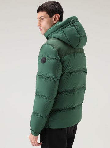 Woolrich Kurtka puchowa "Sierra" w kolorze zielonym