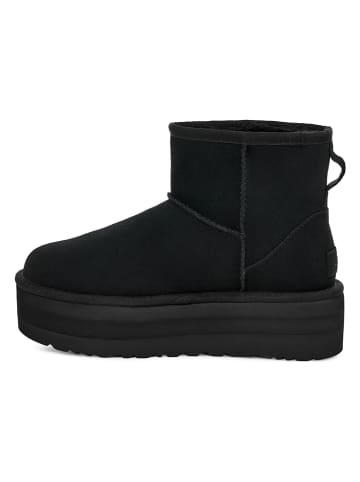 UGG Lammfell-Boots "W Classic Mini Platform" in Schwarz
