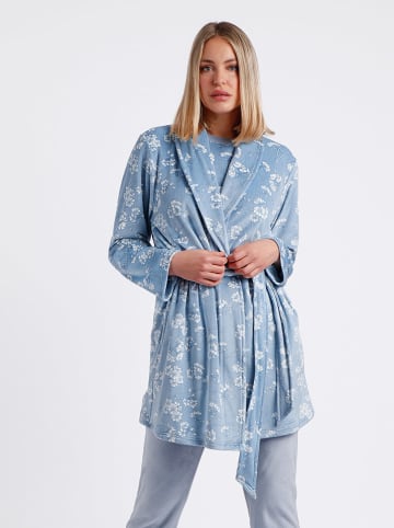 admas Kimono in Hellblau