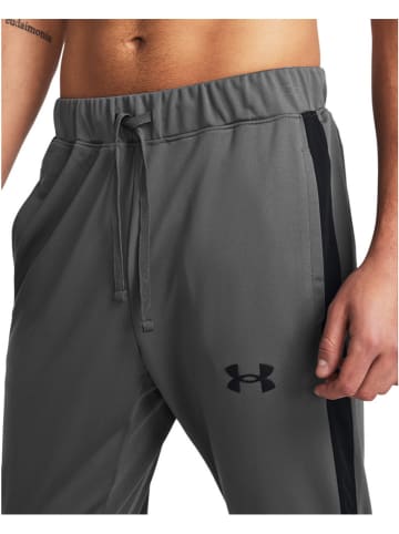 Under Armour 2-częściowy strój sportowy w kolorze antracytowym