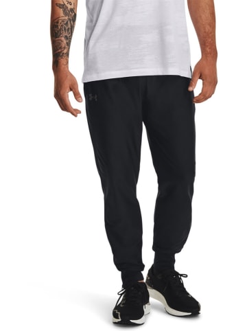 Under Armour Trainingshose "Launch Pro" in Schwarz