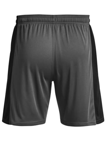 Under Armour Fußballshorts in Grau/ Schwarz