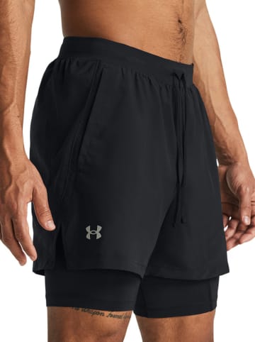 Under Armour Laufshorts in Schwarz