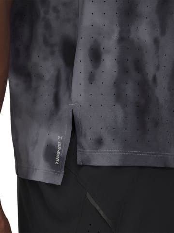 Under Armour Koszulka sportowa "Launch Elite" w kolorze antracytowym