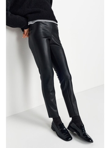 Rich & Royal Spodnie w kolorze czarnym ze skóry syntetycznej