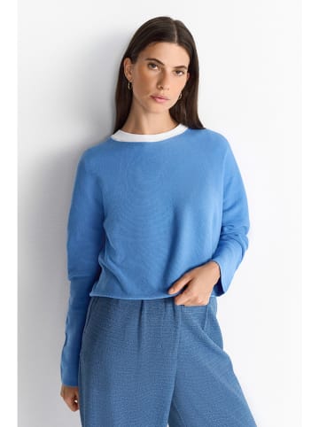 Rich & Royal Sweter w kolorze błękitnym