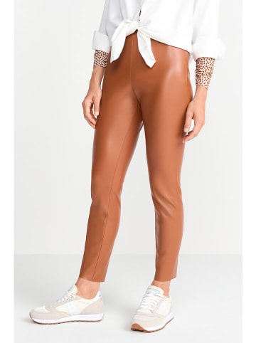Rich & Royal Spodnie w kolorze karmelowym ze skóry syntetycznej
