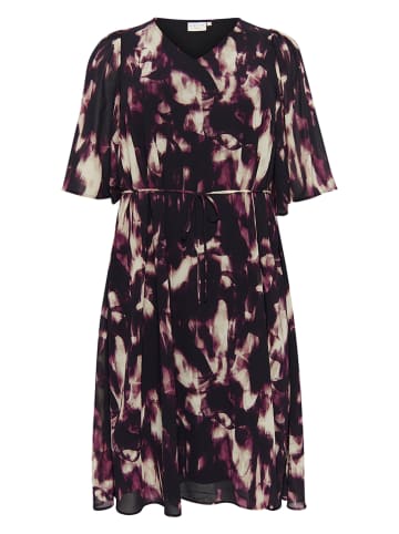 KAFFE curve Sukienka w kolorze fioletowo-białym