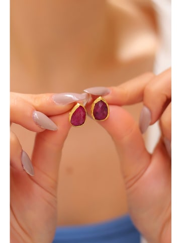 Pierres delicates Vergulde oorstekers met edelstenen