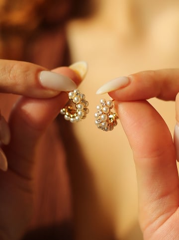 Pierres delicates Vergulde oorstekers met parels en edelstenen