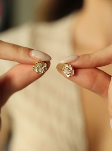 Pierres delicates Vergulde oorstekers met parels