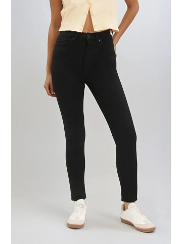 Monki Jeans - Slim fit - in Schwarz