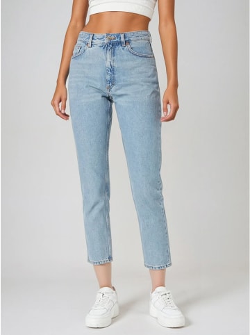 Monki Jeans - Slim fit - in Hellblau