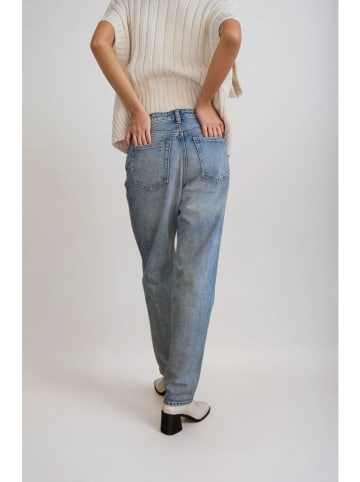 Monki Dżinsy - Regular fit - w kolorze błękitnym