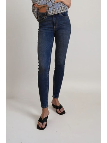 Monki Jeans - Skinny fit - in Dunkelblau
