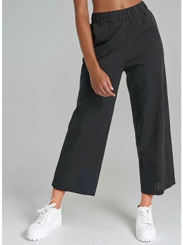 Monki Spodnie w kolorze czarnym