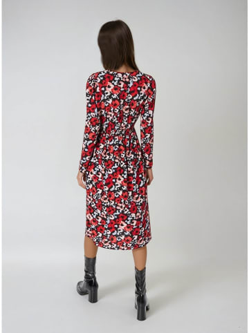 Monki Kleid in Rot/ Schwarz