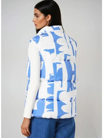 Monki Doorgestikte bodywarmer lichtblauw/wit