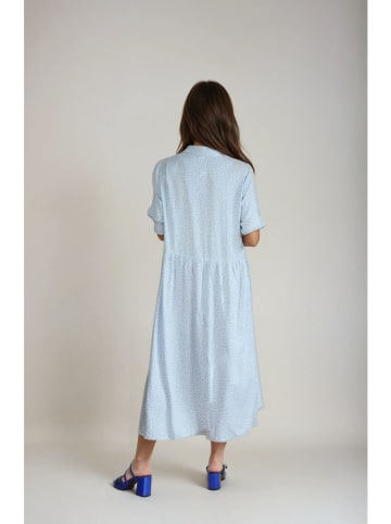 Monki Kleid in Hellblau