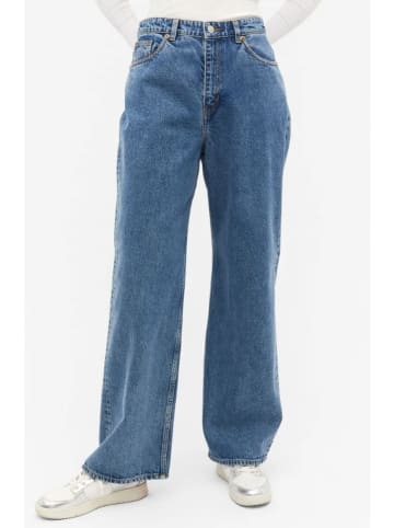 Monki Dżinsy - Comfort fit - w kolorze niebieskim